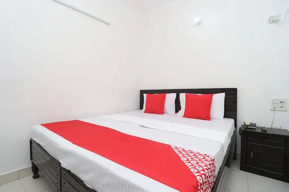 Pam And Chand Guest House By OYO Rooms