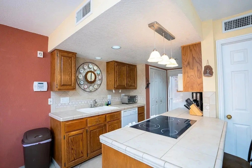 Sweet Town Home on the Island