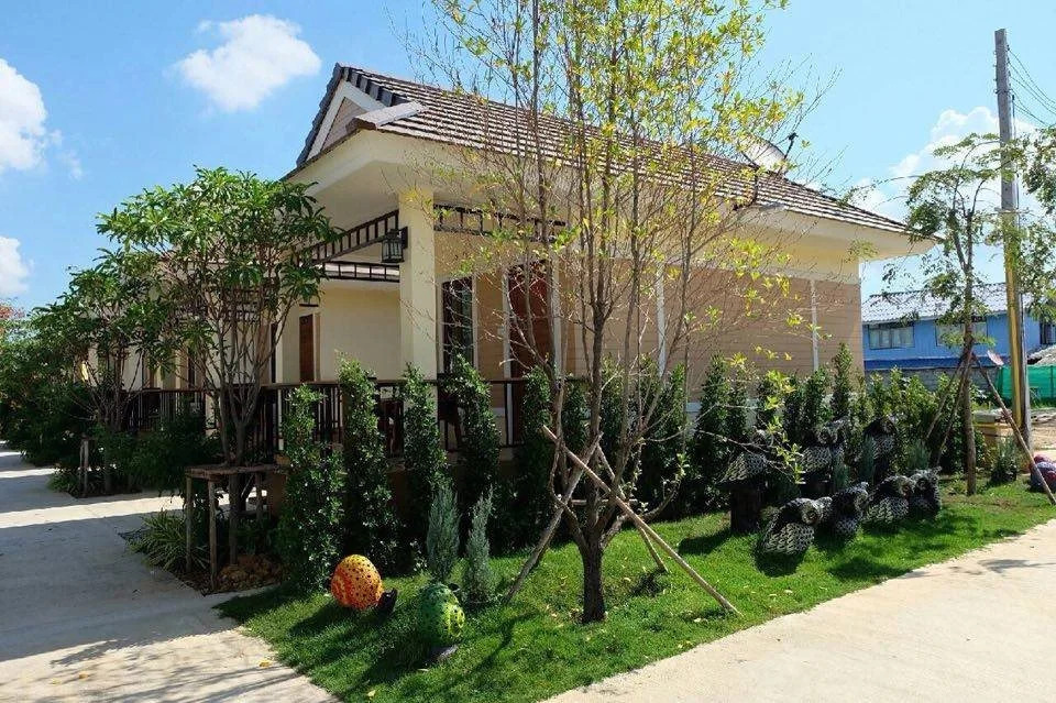 Sombat Resort