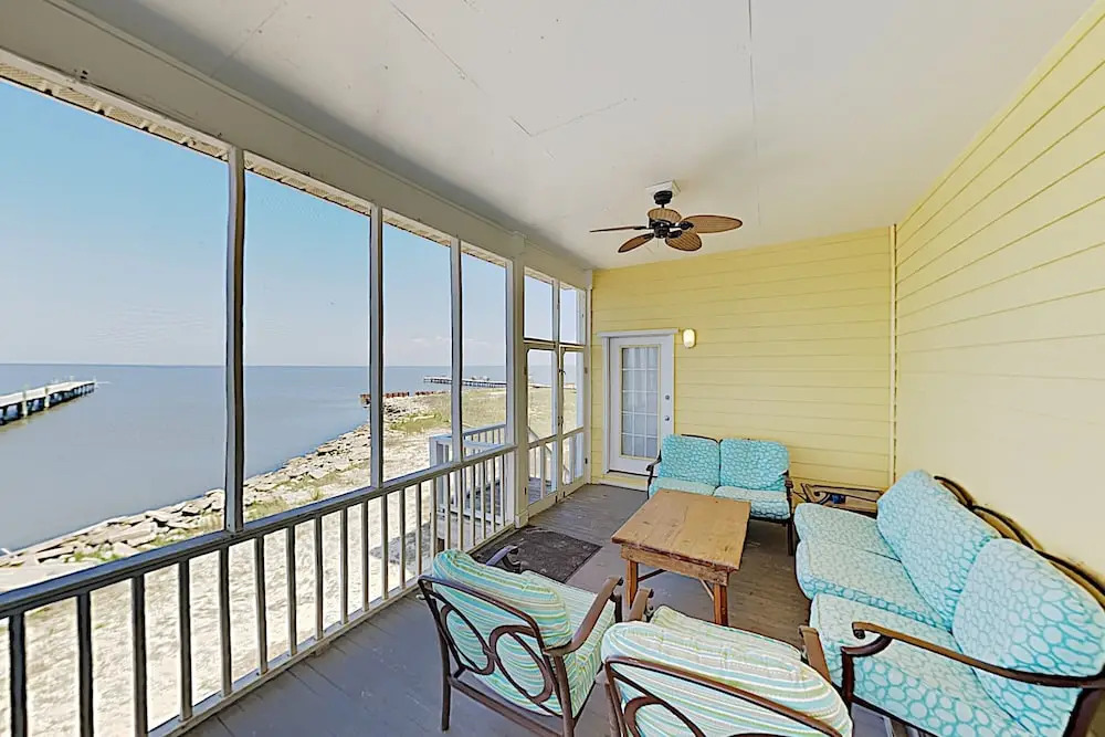 Journey's End On Mobile Bay, Steps To Pool & Beach 4 Bedroom Home