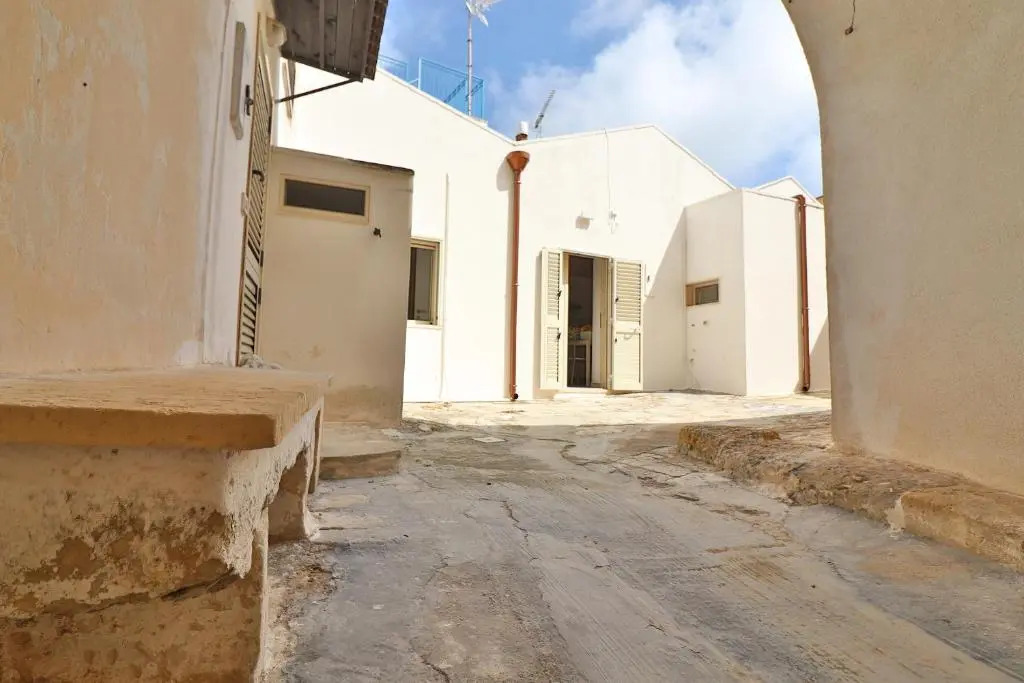 Dimora Storica Rebecca Salento Charm and Modern Comfort in the Heart of Otrant