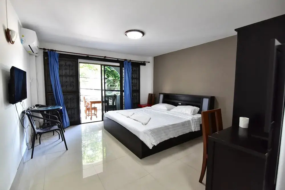 Escobar guest house jomtien