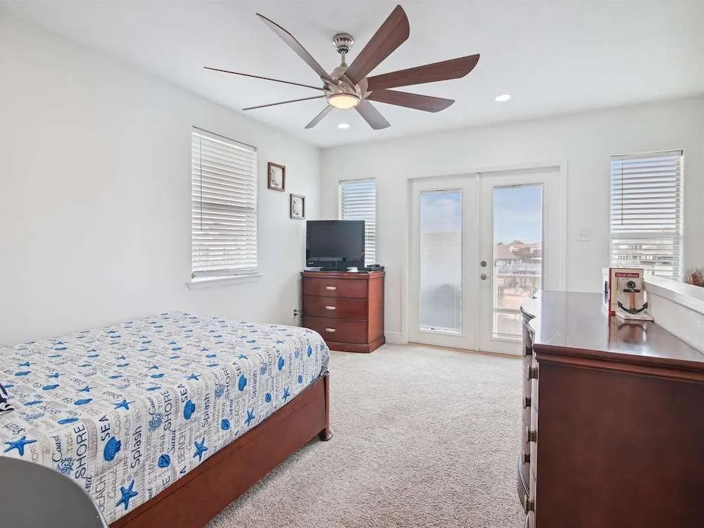 Blue Fin by Ryson Vacation Rentals