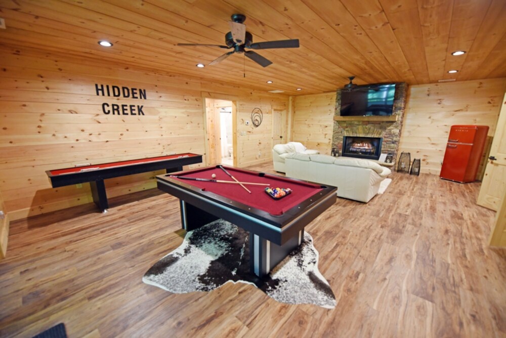 Hidden Creek Cabin by Escape to Blue Ridge