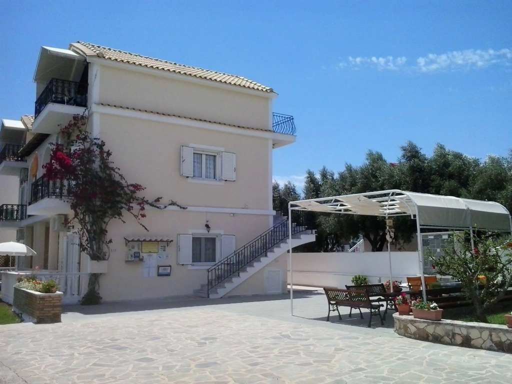 Panorama Studios and Apartments