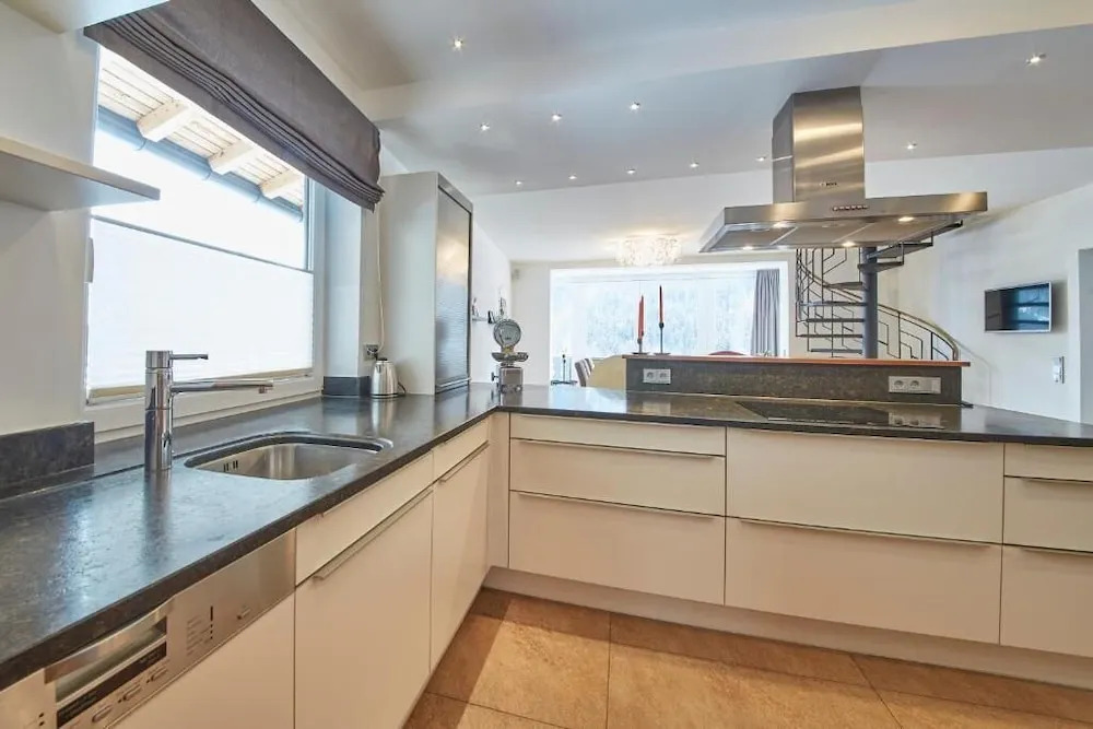 Marys Holiday Penthouse