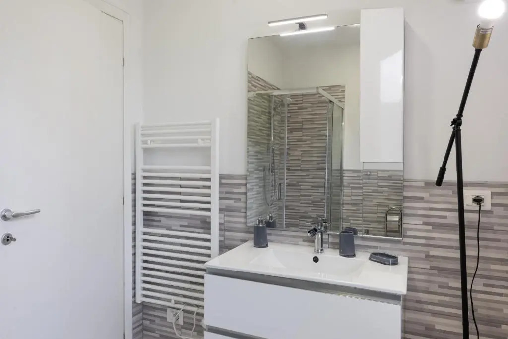 GuestHost - Santo Stefano di Magra Modern Apartments