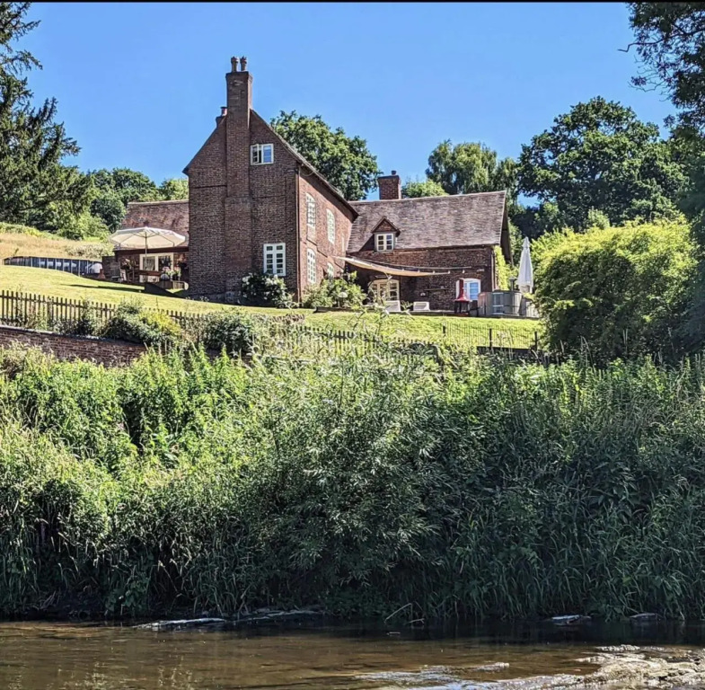 Worralls Grove Guest Farm House