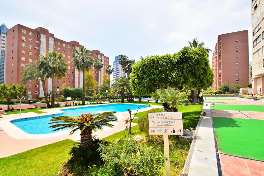 Apartment with One Bedroom in Benidorm, with Wonderful City View And Pool Access - 700 M From the Beach