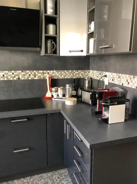 Appartement t4 spacieux 100m2 climatisé