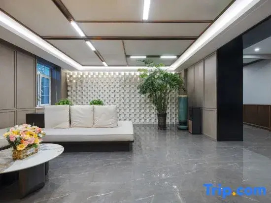 Huapinju Hotel (Urumqi Huijia Times Square)