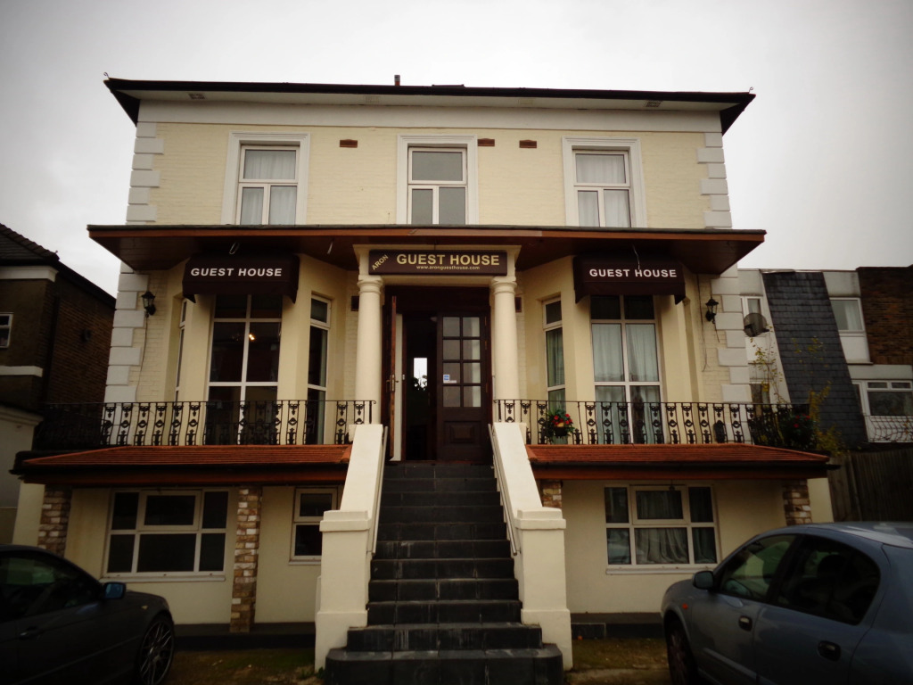 Aron Guesthouse