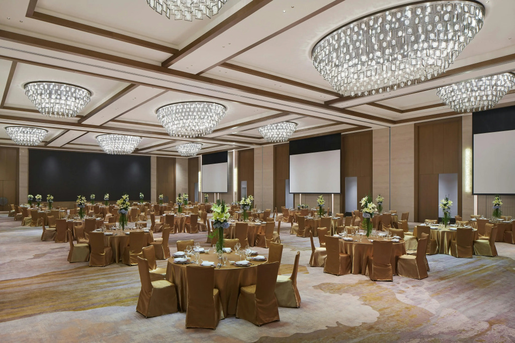 Sheraton Yunfu Xinxing Hotel