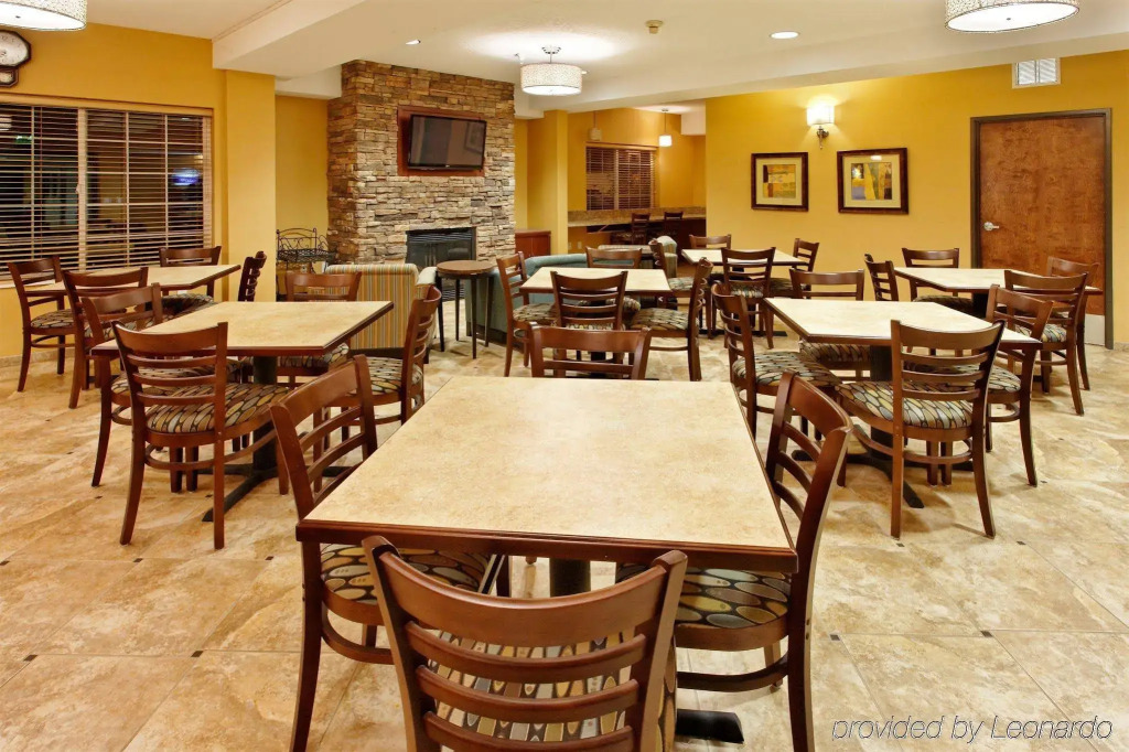 Holiday Inn Express Hotel & Suites Portland - Jantzen Beach by IHG