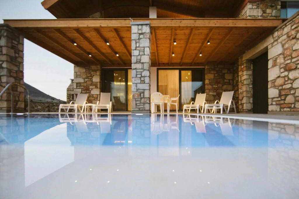Semi-detached House With Private Pool