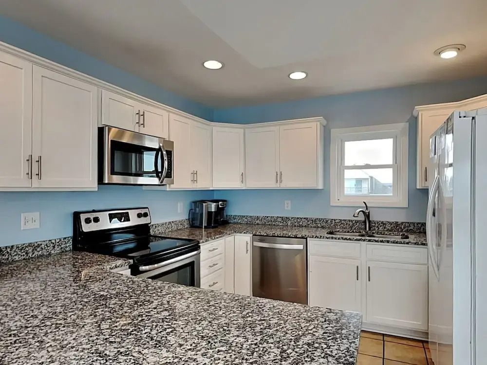 Luna Escape by Topsail Realty