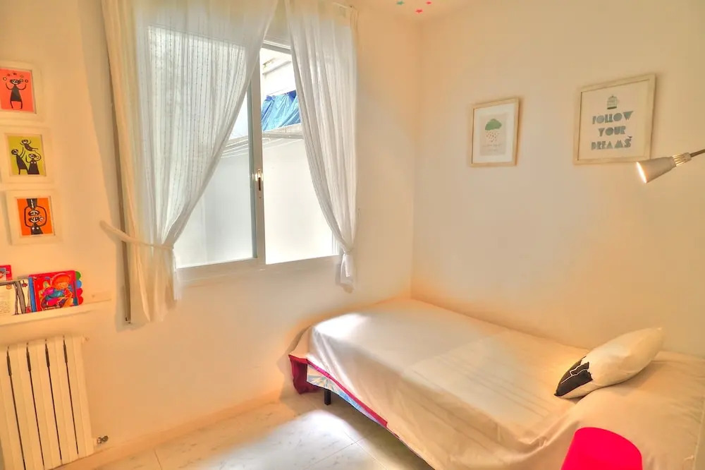 Lucy Apartment