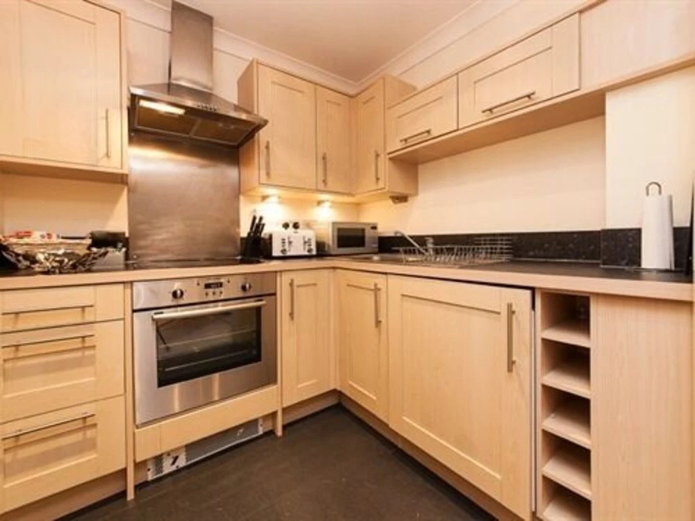 CB1 Apartments