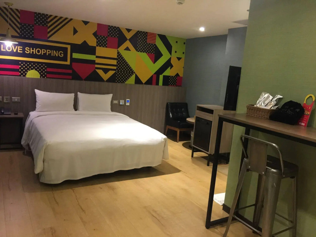 Rainbow Hotel