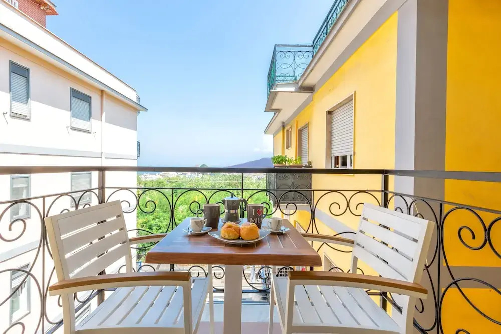 New & Stylish two Bedroom Apartment with Balconies