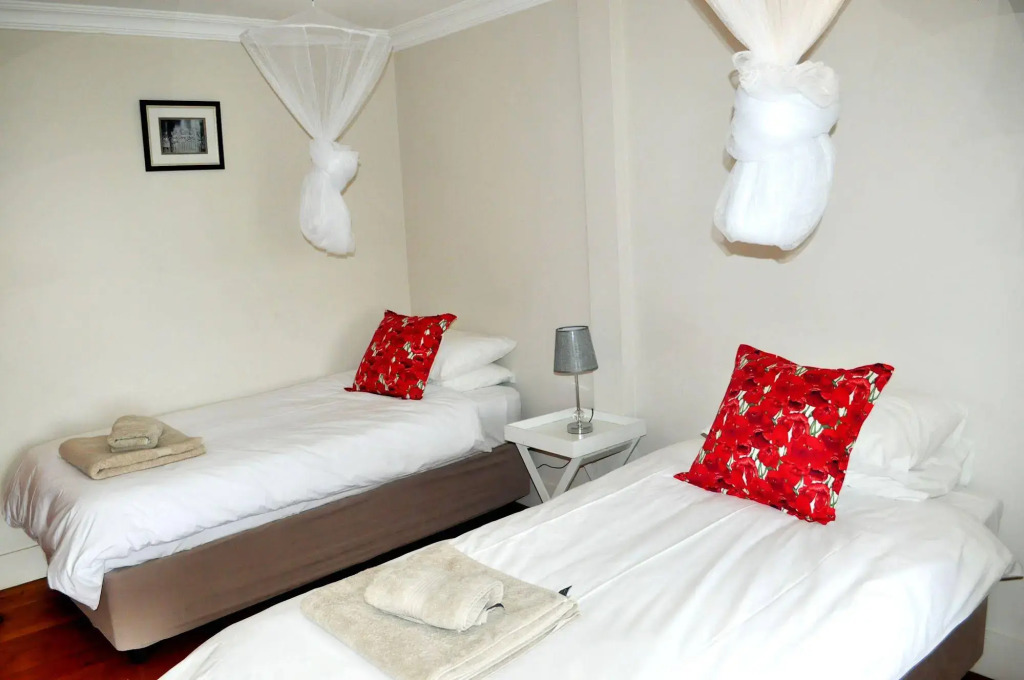 Fever Tree Manor