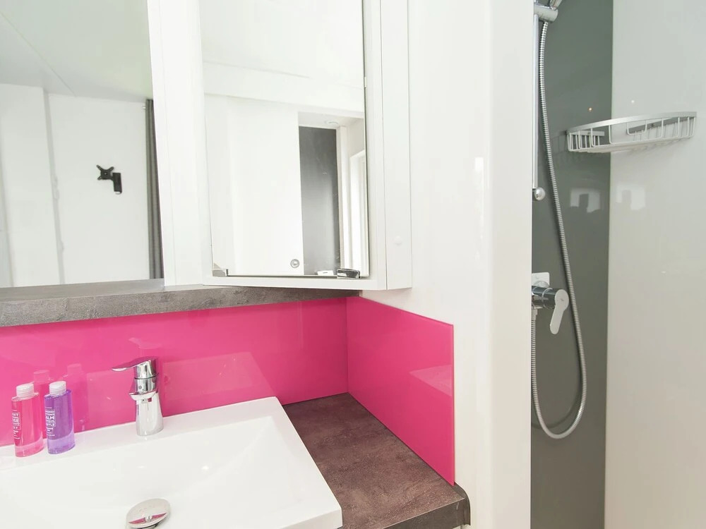 Modern Chalet With two Bathrooms, Close to the North Sea
