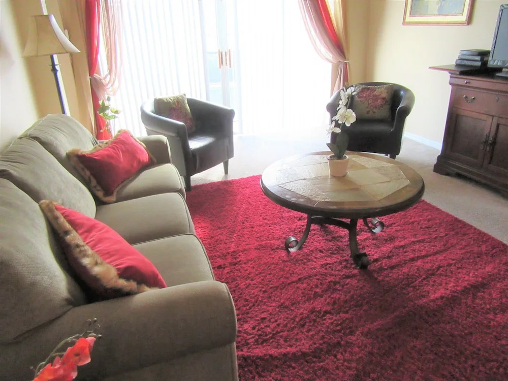 R1 Glenbrook 4 bed / 2 Bath