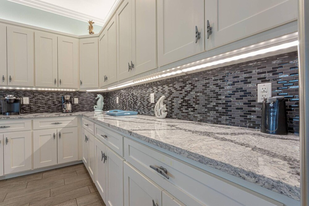 22005 Belgrade Ave - Oceanview Oasis By BlueSwell