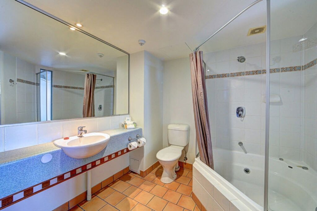 Burnett Riverside Hotel