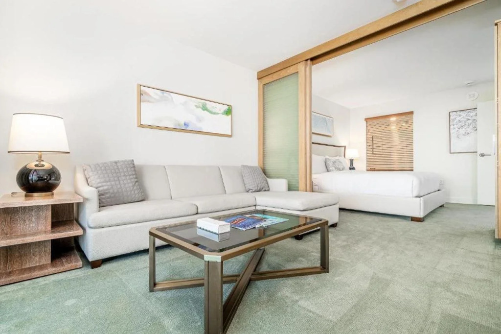 Real Select Vacations at The Ritz-Carlton Residences, Waikiki Beach
