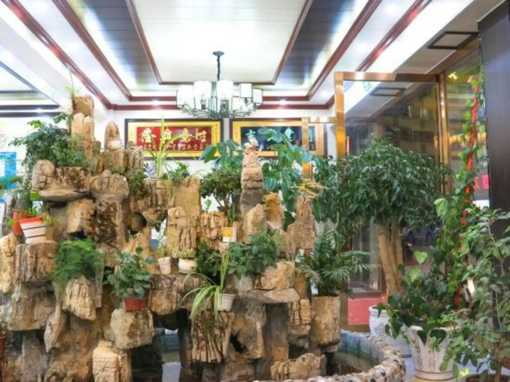 Zhaotong Jungui Hotel