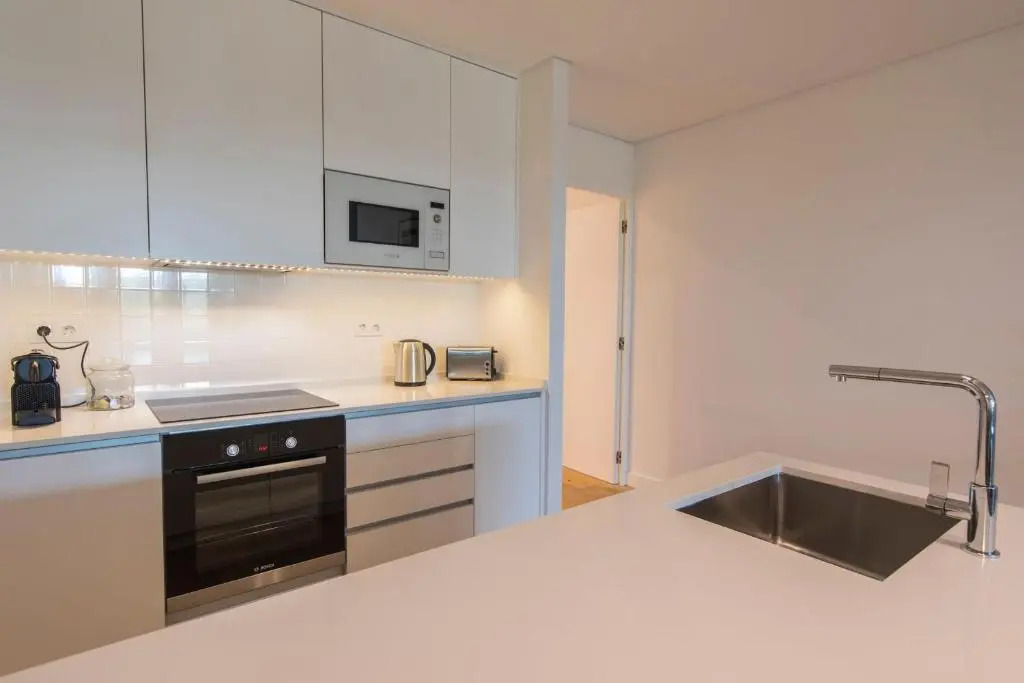 Lovelystay - Modern And Colourful Flat in the Heart of Graça
