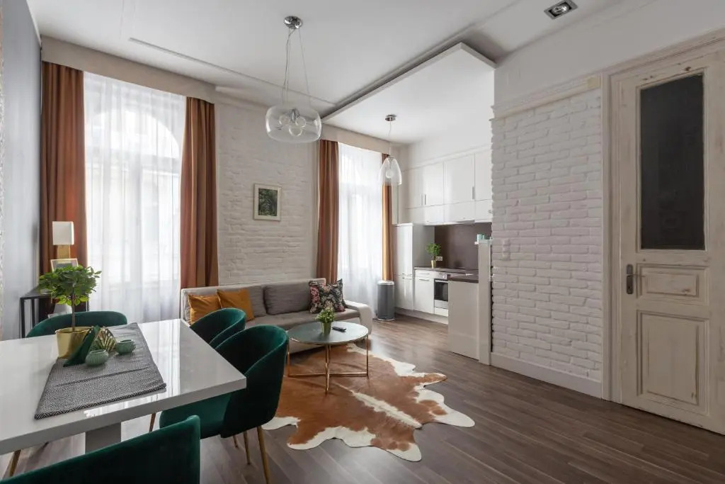 Vintage Downtown Home by Izabell