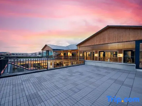 Xinyuan Yaqin Food Manor