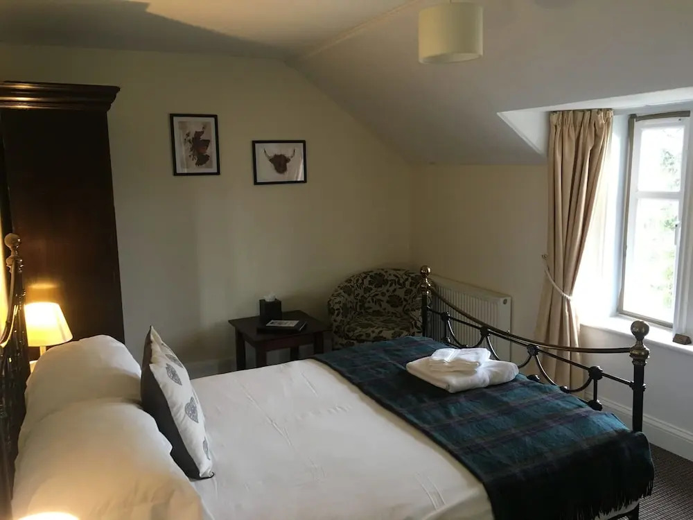 Loch Shiel Hotel