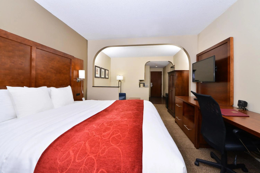 Comfort Suites University - Research Park