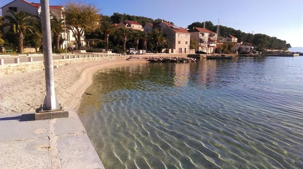 Studio in Sumartin, With Wonderful sea View, Furnished Balcony and Wif