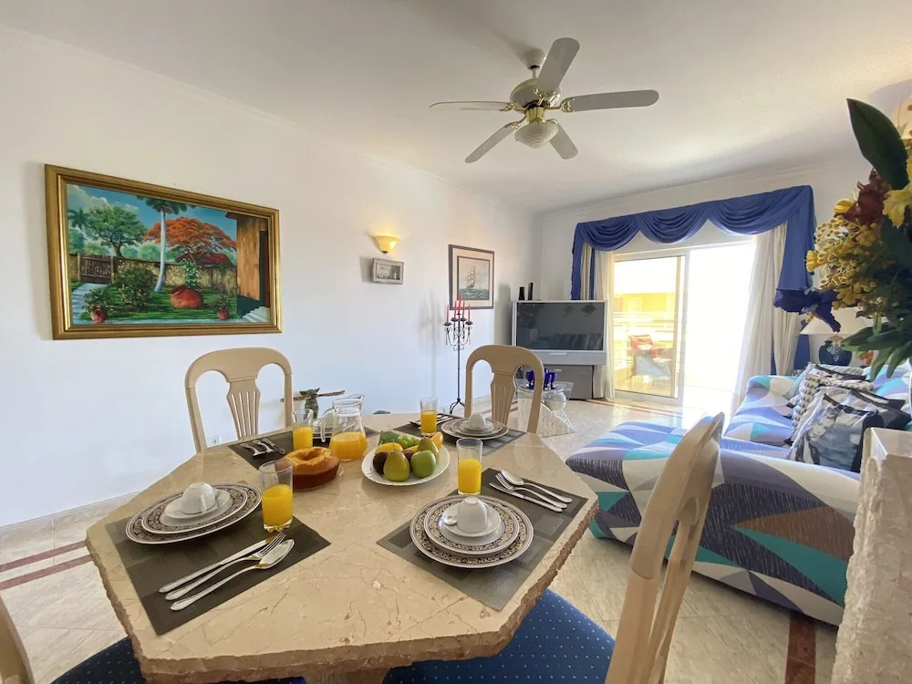 Vilamoura Central 6 With Pool by Homing