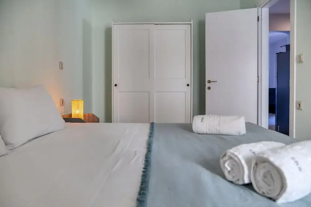 Heraklion 2Bd Oasis w Relaxing Patio