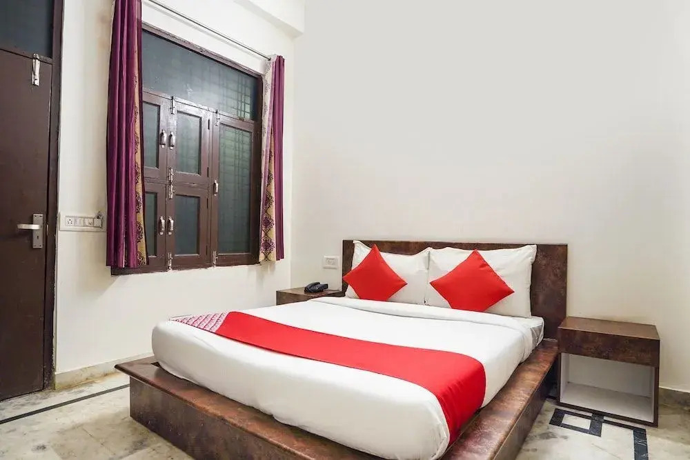 OYO Rooms Noida Atta Market