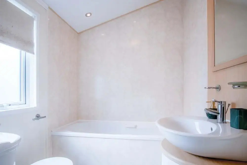 2 Manor Lodge - 2 Bedroom Lodge - Pendine
