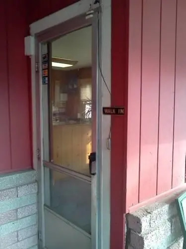 Budget Host Parkway Motel