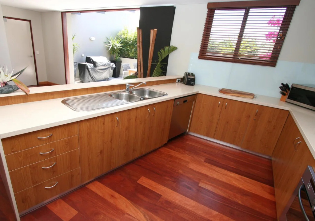 6/21-25 Fletcher Street - A Seventh Heaven