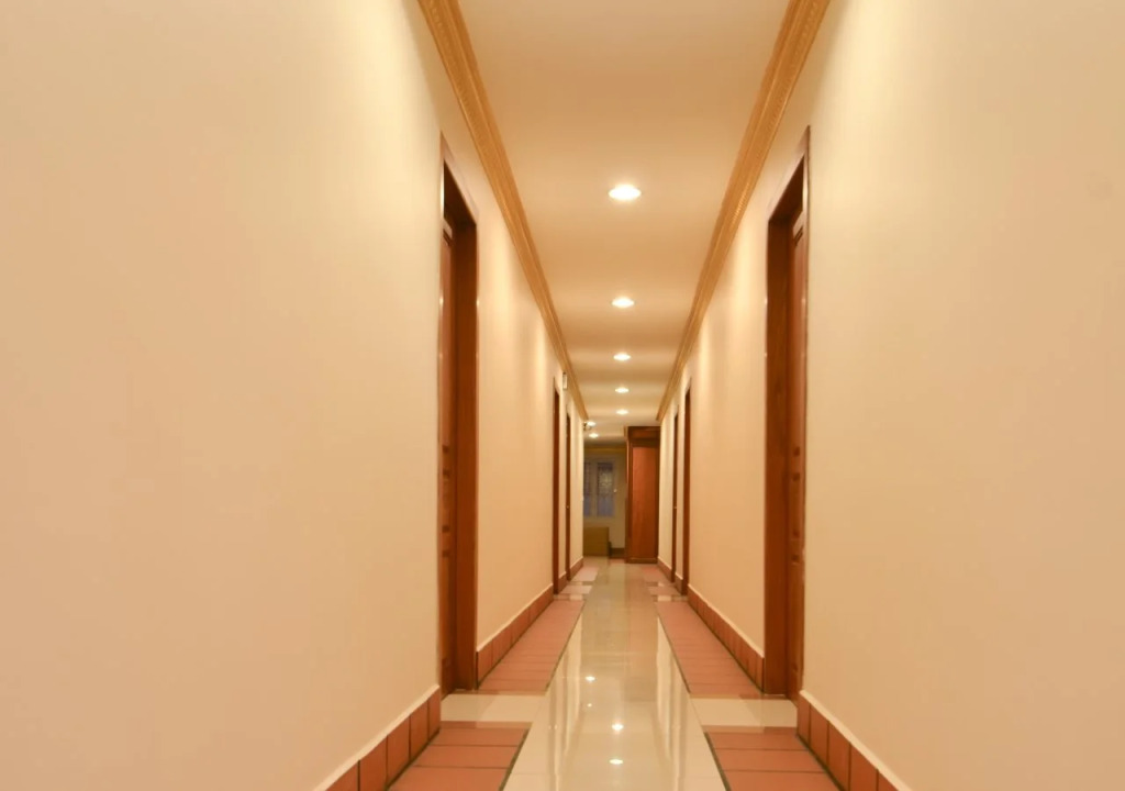 Golden House International Hotel