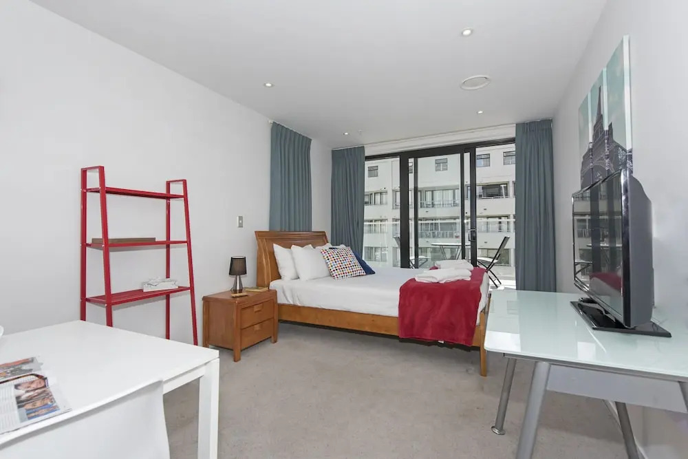 Paris Haven Studio Queens Residences, Pool & Gym