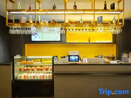 Y Hotel (Xi'an North High-speed Railway Station Fengcheng 12th Road Subway Station)