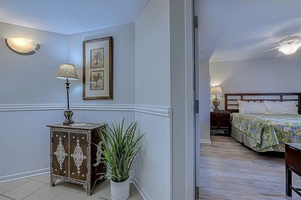 Yacht Club S 3-604 4 Bedroom Condo by Redawning