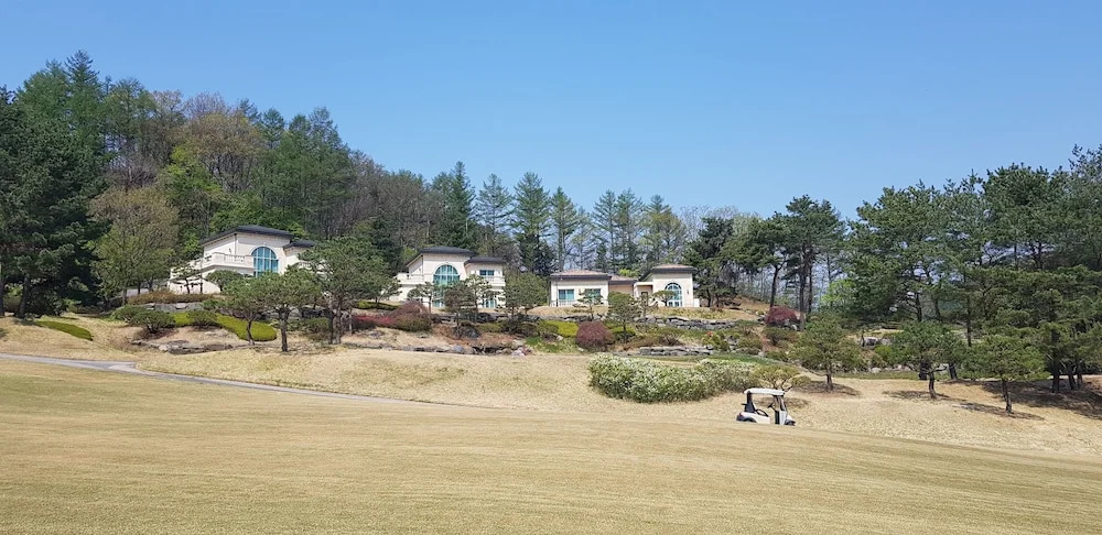 Crystal Valley CC Golden Village