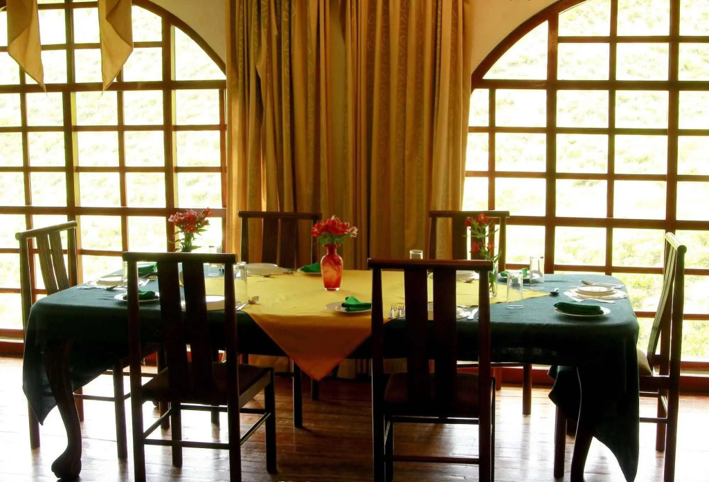 Green Forest Hotel