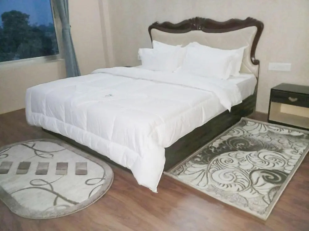 Big Hotel